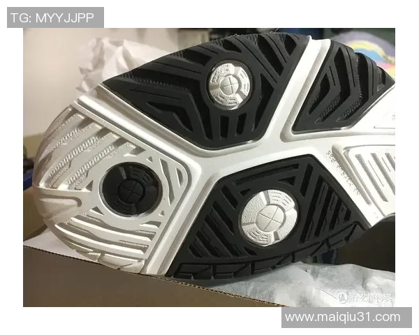 网球装备选购指南推荐适合欧冠足球的专业球鞋与配件 网球装备选购指南推荐适合欧冠足球的专业球鞋与配件