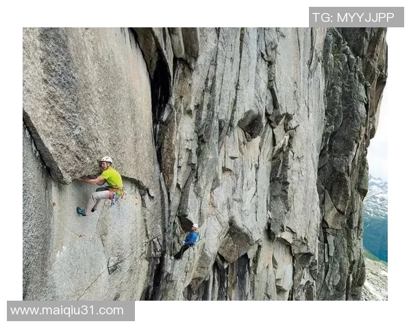 广州攀岩队耐力分析与其他体育项目的深度对比研究 广州攀岩队耐力分析与其他体育项目的深度对比研究