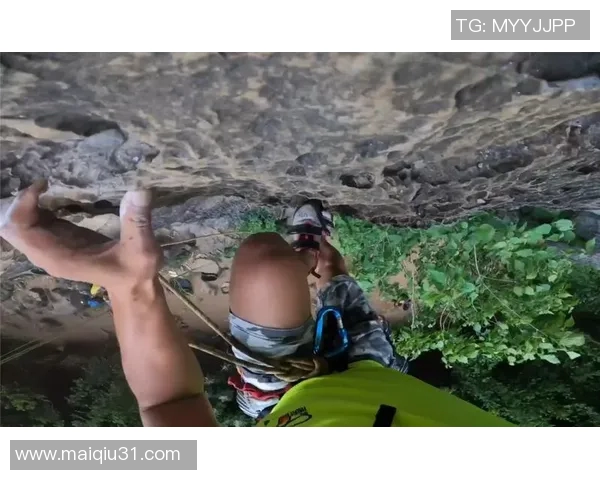 杭州攀岩队整体压制打法解析与运动专业视角探讨 杭州攀岩队整体压制打法解析与运动专业视角探讨